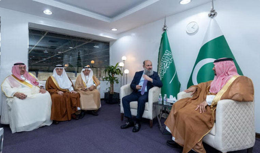 Ministers in Saudi Arabia to Draft Powerful Economic Roadmap After Defence Pact